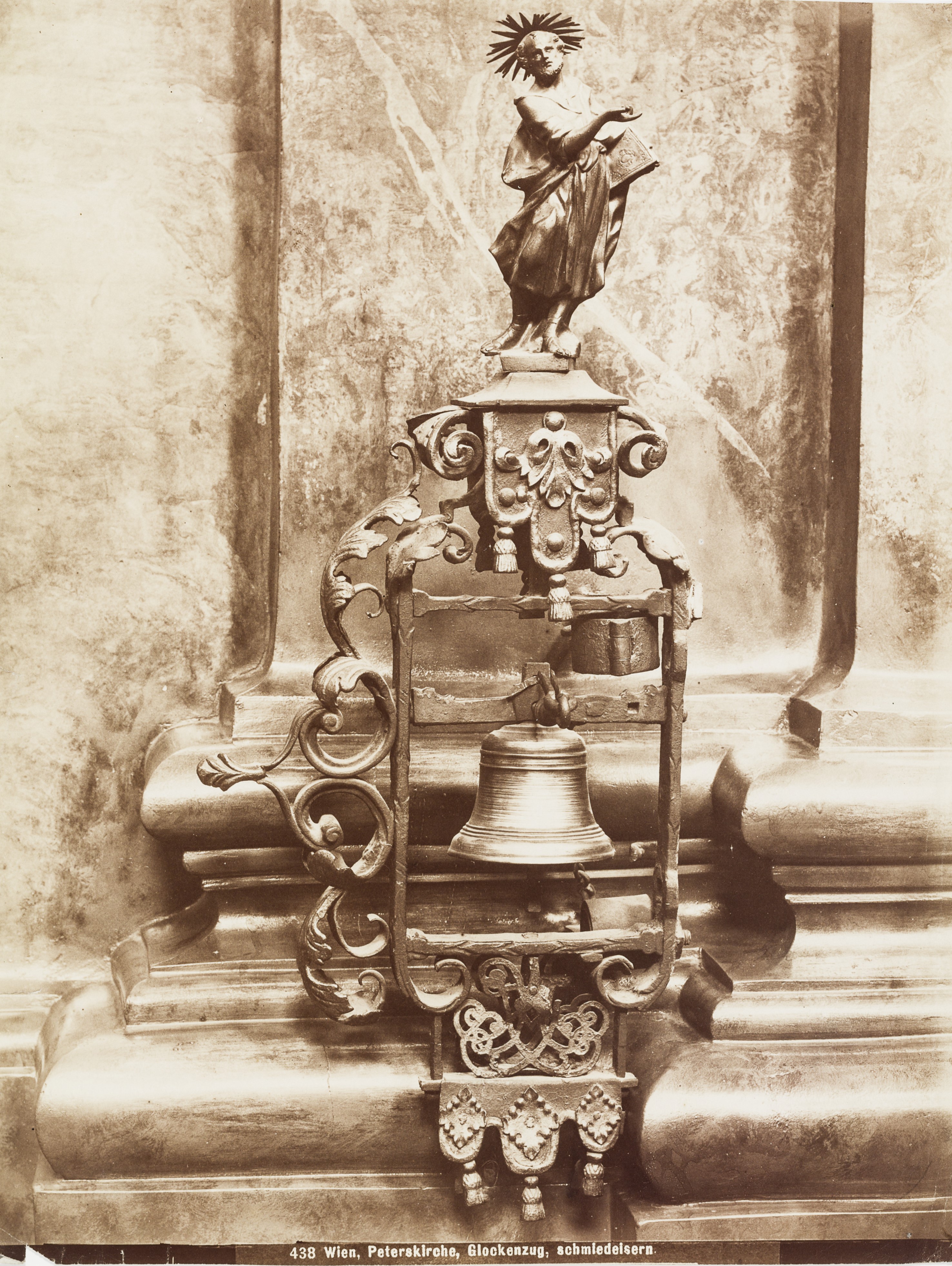 Der historische Glockenzug [77]