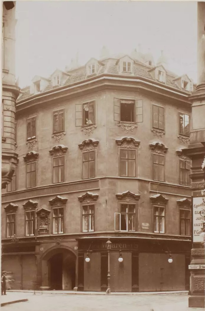 Bauernmarkt 1 um 1900[2]