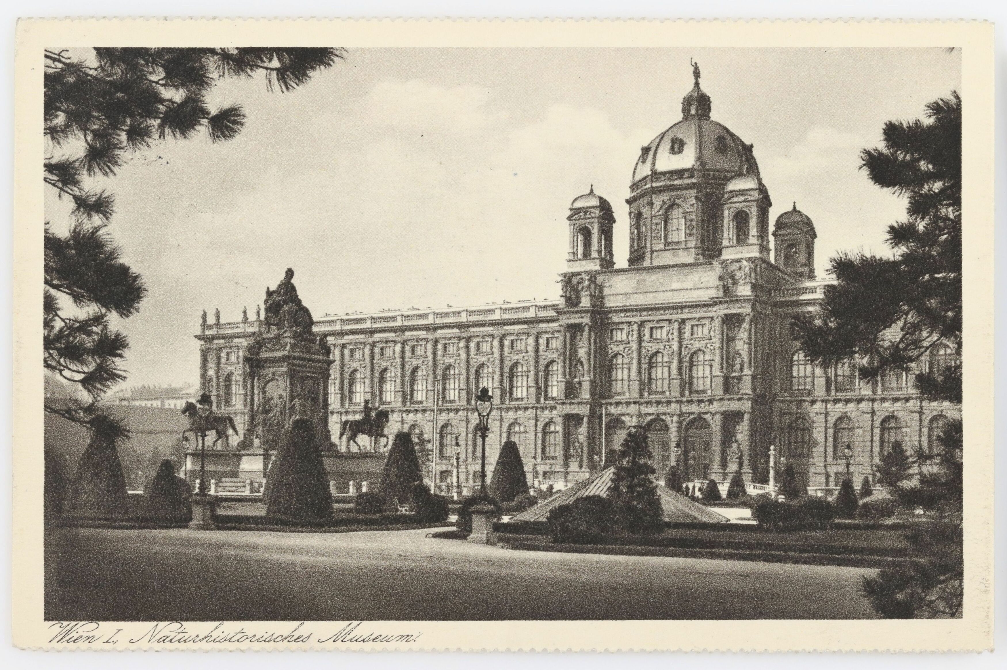 1928ref>NHM 1928 Wien Museum Online</ref>"Kartograph" Wien (Hersteller), "Wien I., Naturhistorisches Museum", 1928 (Gebrauch), Wien Museum Inv.-Nr. 230753, CC0 (https://sammlung.wienmuseum.at/objekt/480530/)</ref>