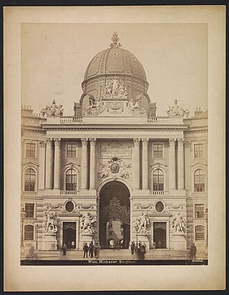 Michaeler Burgtor in Wenen, RP-F-F02197.jpg