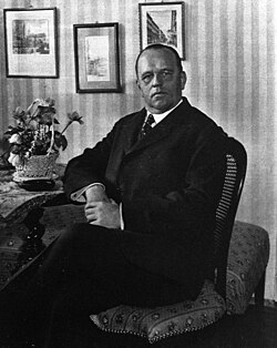 Anton Wildgans (1881–1932) 1932.jpg
