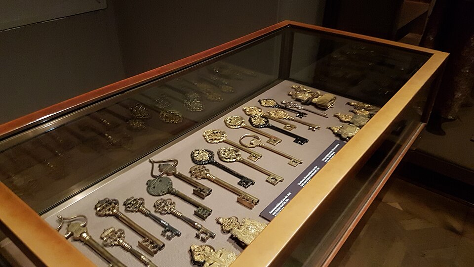 CeremonialKeysVienna.jpg