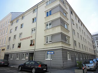 Gemeindebau III - Blattgasse 5 Blütengasse 2-4.JPG