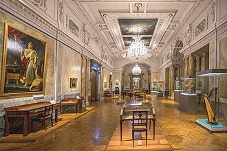 World Museum (Weltmuseum), Vienna (54153329511).jpg