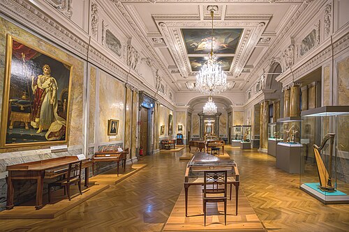 World Museum (Weltmuseum), Vienna (54153329511).jpg