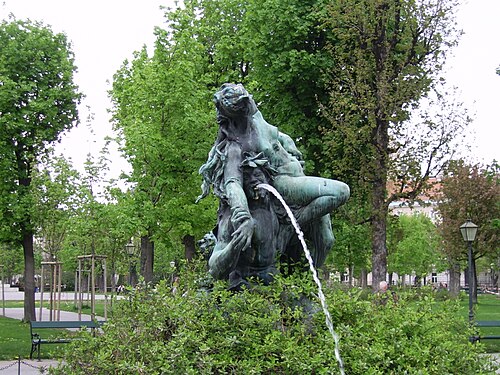 Fountain - panoramio - fabiolah.jpg